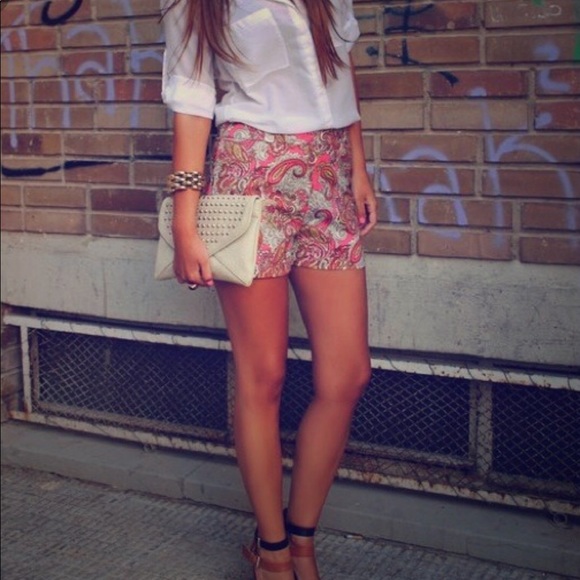 High Rise Paisley Shorts - Picture 2 of 6